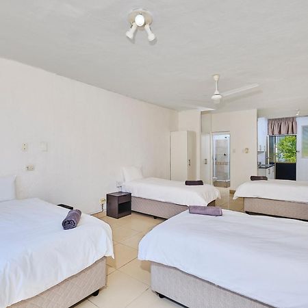Inn & Out Sandton Park Johannesburg Bagian luar foto