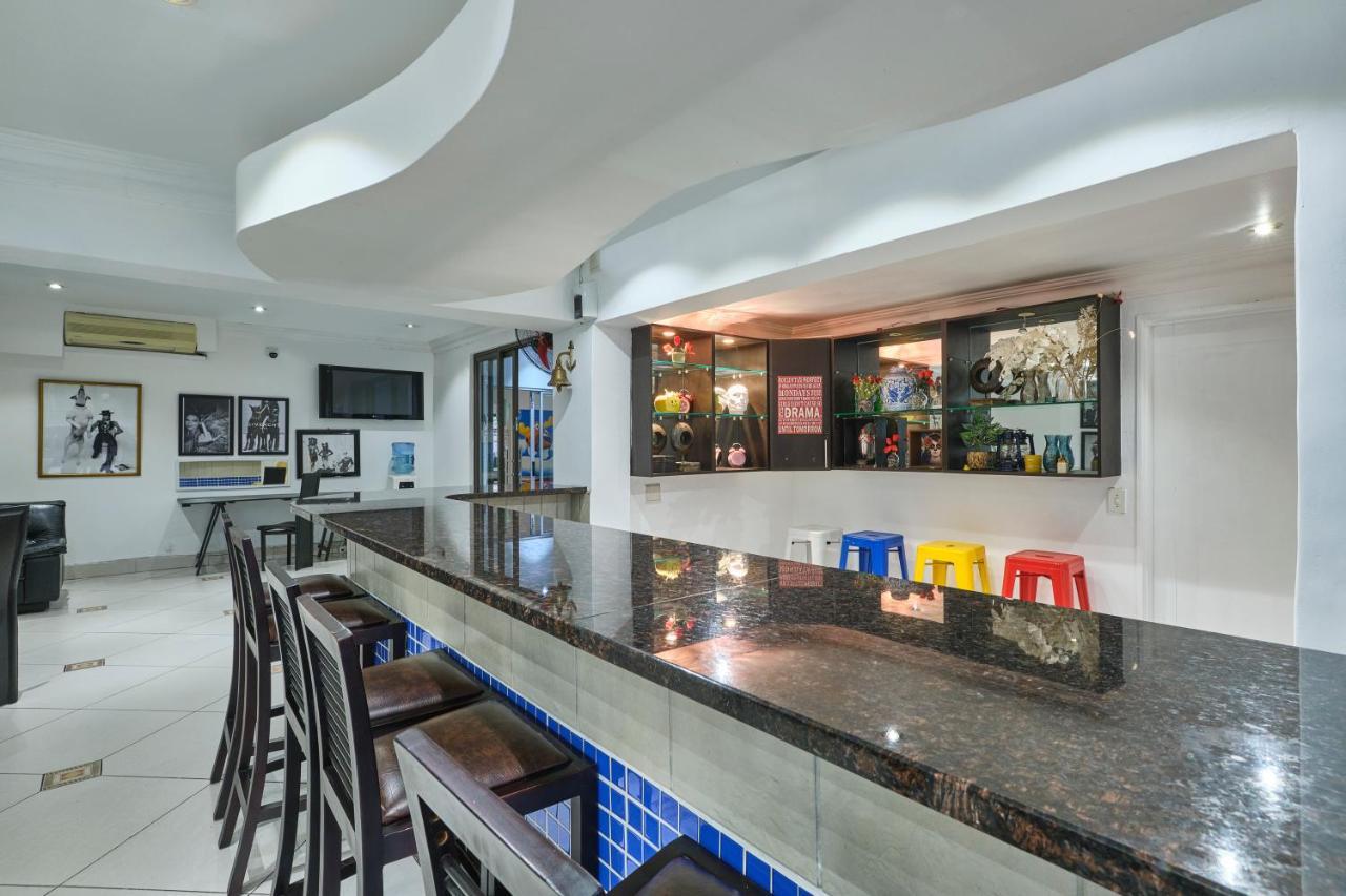 Inn & Out Sandton Park Johannesburg Bagian luar foto